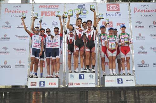 Ciclistas de Sorocaba no topo do pódio em evento / Foto: Leo Shibuya / ZDL