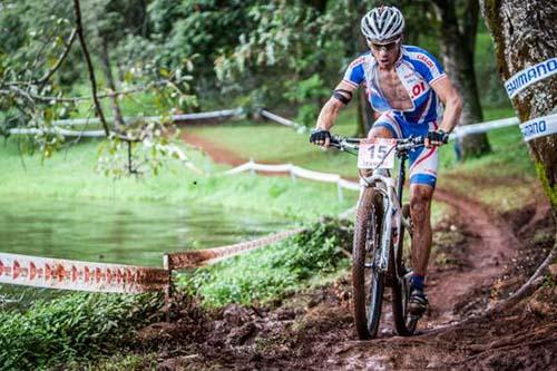 Henrique Avancini pode conseguir mais um feito histórico para o MTB brasileiro neste domingo / Foto: Divulgação