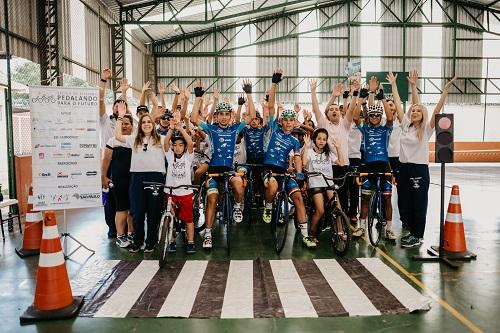 Pedalando para o Futuro e Equipe de Ciclismo de RP dão aula de cidadania em evento / Foto: Martinez Comunicação