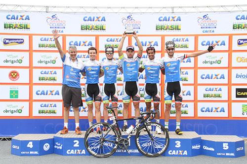 Trabalho em equipe levou Michel Fernandez para a vitória em Brasília. Ciclista está a sete pontos do líder da Copa  / Foto: Bruno Nascimento 