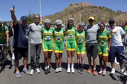 Equipe feminina antes da largada / Foto: CBC/Divulgação