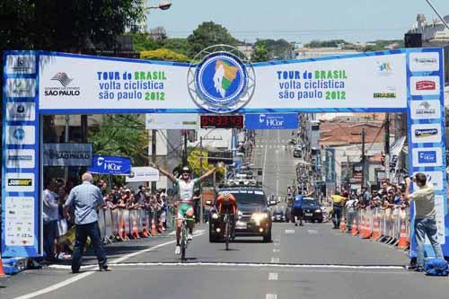 Chegada em São Carlos/ Foto: Sérgio Shibuya/MBraga Comunicação