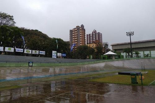 Competição acontece no Velódromo Municipal reunindo atletas com idade entre 12 e 18 anos / Foto: Divulgação