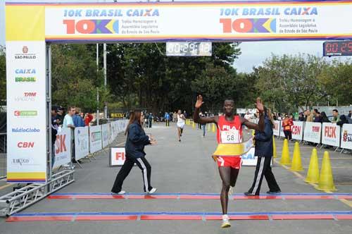 Nicholas venceu os 10K Brasil Caixa / Foto:  Sérgio Shibuya / ZDL