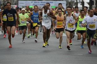 Combinação de exercícios regulares e alimentação balanceada é essencial para um bom desempenho na corrida / Foto: Divulgação