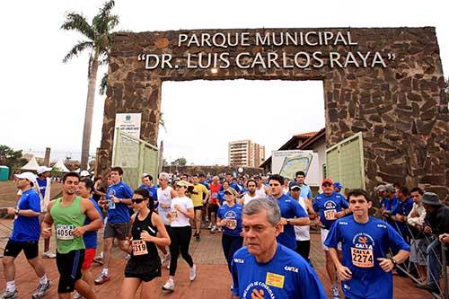 Largada no Parque Dr. Luís Carlos Raya, em 2008 / Foto: Luiz Doro/adorofoto