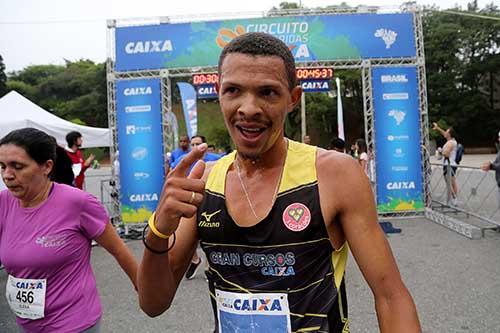 Valdir Oliveira, melhor brasileiro / Foto: Luiz Doro/adorofoto