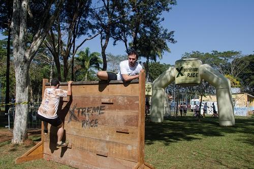 Mais de 500 Crianças, jovens e adultos se divertiram na corrida de obstáculos / Foto: J.Mantovani