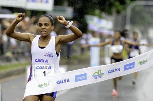 Em excelente momento, os dois atletas serão os destaques nacionais. Prova será no dia 31, a partir das 8h20 / Foto: Marcelo Ferrelli/Gazeta Press