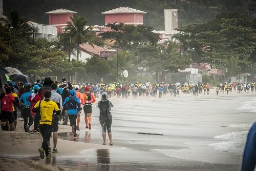 Considerada uma das melhores maratonas de aventura do Brasil, a Vila do Farol Indomit Bombinhas chega a sua oitava edição no dia 13 de agosto / Foto: Santiago Asef