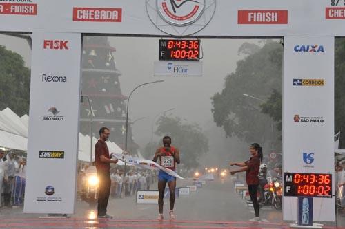 O etíope Tariku Bekele venceu em 2011 / Foto: Sérgio Shibuya / ZDL