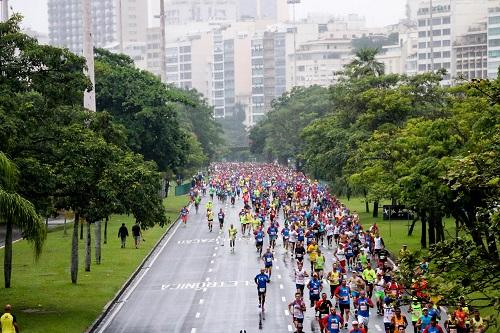 Atletas receberão a benção do cardeal Dom Orani Tempesta antes largada; Prova vai reunir cinco mil participantes no Aterro de Flamengo / Foto: Claudio Torós