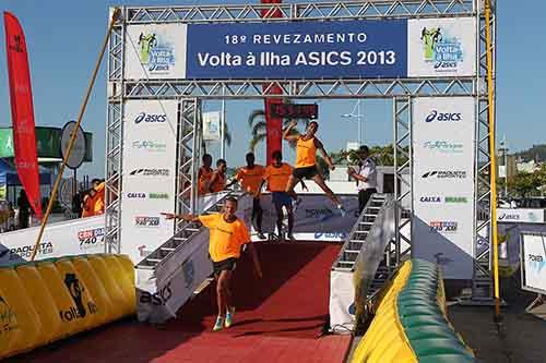 A equipe Beckhauser Malhas de Tubarão (SC) é a campeã geral pelo terceiro ano consecutivo da maior corrida de revezamento do Brasil / Foto: Foco Radical / Christian S. Mendes