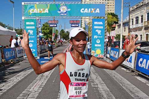 Colombiana Muriel Paredes, vice-campeã sul-americana dos 1.500 m / Foto: Luiz Doro/adorofoto