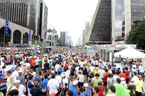 Largada da São Silvestre em 2011 /  Foto: Sérgio Shibuya/MBraga Comunicação