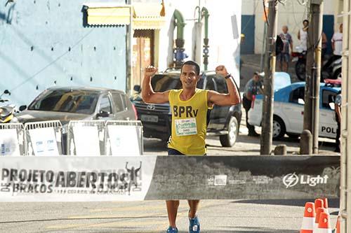 O primeiro evento de 2014 do projeto De Braços Abertos foi só alegria / Foto: Maurício Val