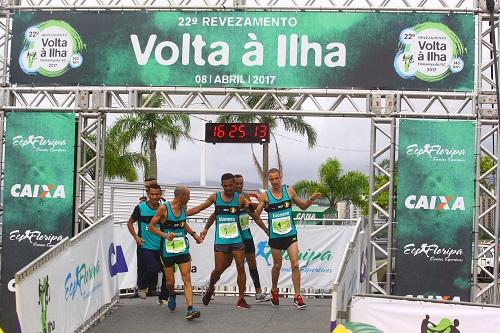 Dupla da Companhia dos Cavalos baixa antiga marca em quase dez minutos completando os 140 km em 9h49m. No Geral, D-Run Bionexo (foto), de Campinas, fatura o bicampeonato / Foto: Christian Mendes/Foco Radical