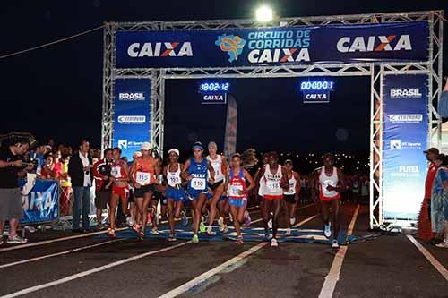 Largada da elite feminina em 2012  / Foto: Luiz Doro/adorofoto