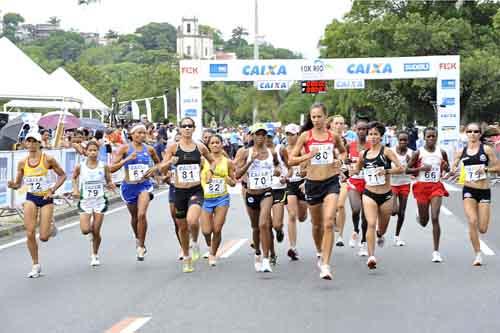 Largada feminina da edição 2009 na 10K Rio / Foto: Sérgio Shibuya/ZDL