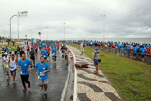 Percurso plano na orla é trunfo do Circuito Caixa / Foto: Luiz Doro/adorofoto