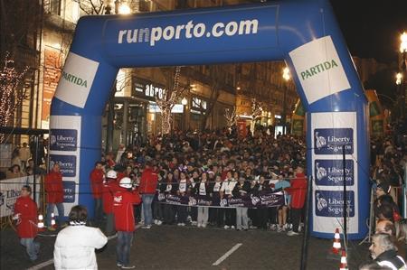 Corredores se preparam para a largada na São Silvestre do Porto, em Portugal / Foto: Divulgação