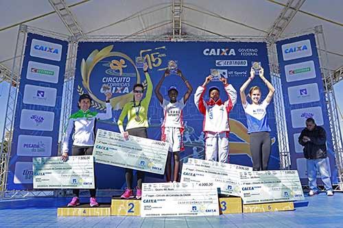 A queniana Emily Chepkemoi Arusio conquistou a terceira vitória consecutiva / Foto: Luiz Doro /adorofoto/HT Sports