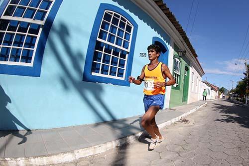  A Ilha de Santa Catarina voltará a ser percorrida por 3,7 mil atletas de todo o país no próximo dia 12 de abril / Foto: Divulgação