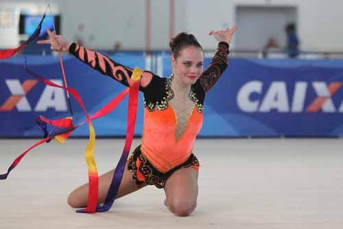 Angélica Kviecznski será a embaixadora da ginástica ritmica / Foto: Ricardo Bufolin/CBG