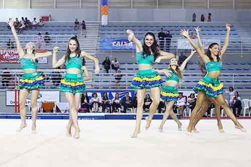 Conjunto fez apresentações especiais no primeiro dia de competição / Foto: Ricardo Bufolin/CBG