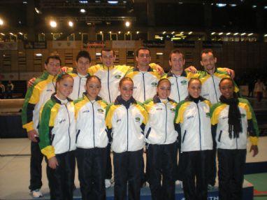 A delegação brasileira que viajou a Santiago, no Chile, para disputar o Campeonato Sul-americano Adulto de Ginástica Artística neste final de semana conquistou 16 medalhas na bagagem / Foto: Divulgação