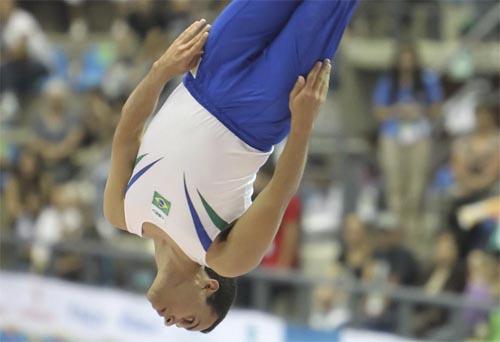 Rafael Oliveira Andrade fez história na Ginástica de Trampolim em Guadalajara / Foto: Ricardo Bufolin/Photo&Grafia