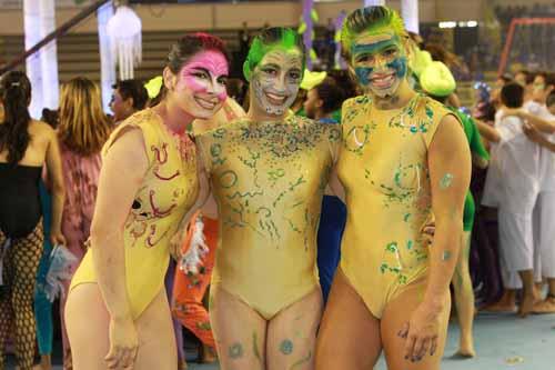 Bruna Leal, Daniele e Jade durante o encerramento da temporada na Ginástica de Gala 2011 / Foto: Ricardo Bufolin/Photo&Grafia