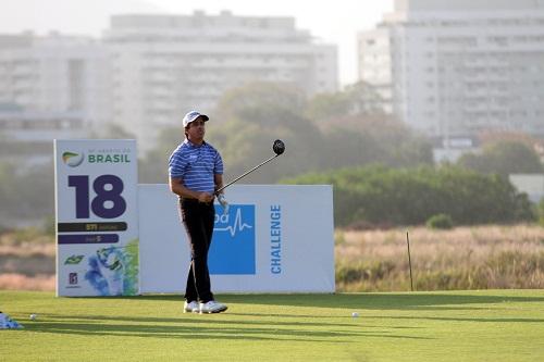 Rodolfo Cazaubon, único competidor da etapa do PGA Tour Latinoamérica que disputou os Jogos Olímpicos Rio 2016 no Campo Olímpico, assume a dianteira; chileno de 18 anos líder do ranking mundial amador é destaque e está em 3º / Foto: Gustavo Garrett/CBG