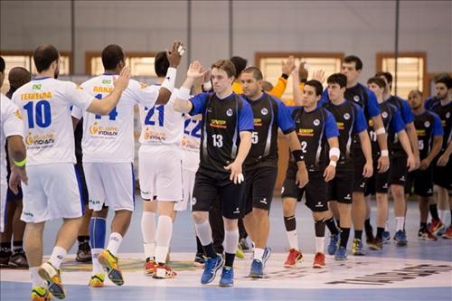 Equipes se enfrentaram no primeiro turno com vitória de Taubaté / Foto: Divulgação / CBHb