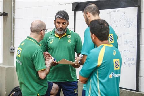 Comissão técnica da Seleção Júnior Masculina de Handebol / Foto: Divulgação / CBHb