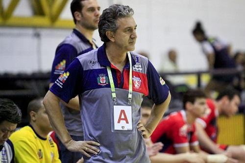 Giancarolos Ramirez, técnico de Londrina (PR) / Foto: Cinara Piccolo/Photo&Grafia/arquivo