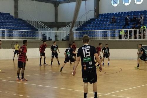 Duelos de equipes masculinas no Ginásio Multieventos Hamilton Linhares Cruz, em Balneário Camboriú (SC), seguem até o sábado (24) / Foto: Divulgação