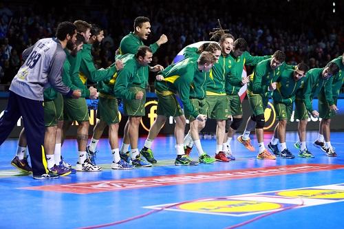 Partida contra os líderes do grupo B será neste sábado (21), às 17h45 (Brasília) / Foto: S Pillaud/France Handball 2017