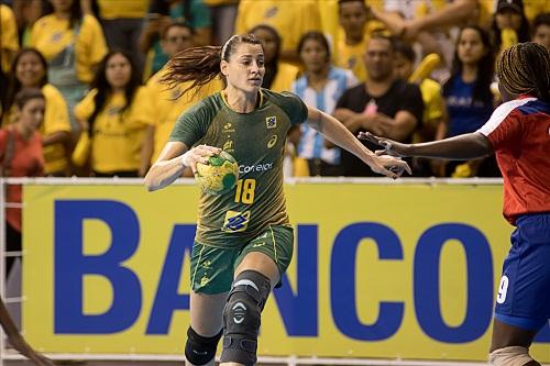 Armadora da Seleção Brasileira de Handebol foi a atleta mais votada na escolha dos representes / Foto: Cinara Piccolo/Photo&Grafia