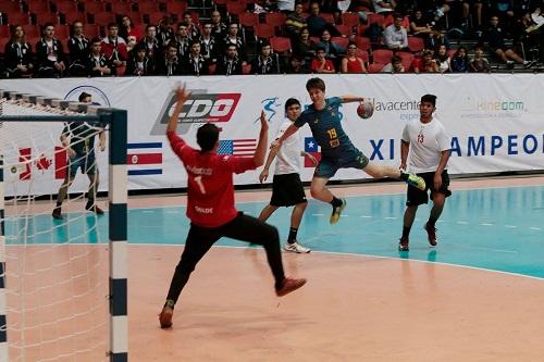 Atuais campeões da competição passaram pelo México; brasileiros enfrentam a Costa Rica neste domingo (16), às 14h (horário de Brasília) / Foto: Federación Chilena/Alejandro Ruftom