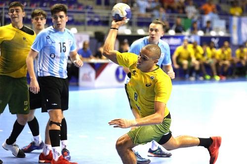 Ginasta foi prata no cavalo com alças e nas argolas; finais seguem neste sábado (12) / Foto: Divulgação IHF