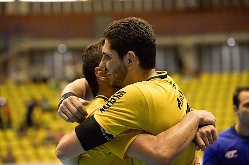 Competição masculina está na reta final e garante os quatro primeiros colocados na próxima fase do campeonato / Foto: Cinara Piccolo/Photo&Grafia