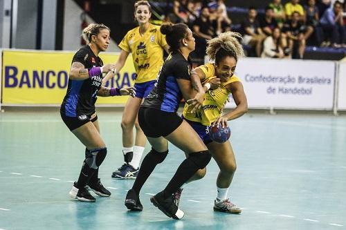 Catarinenses venceram por um gol de diferença no Ginásio Baetão, em São Bernardo do Campo (SP) / Foto: Ricardo Valarini/Photo&Grafia