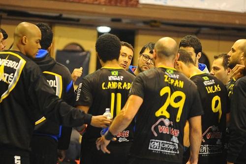 Equipe do Vale do Paraíba enfrentou o Pinheiros (SP) na final, que foi disputada em Buenos Aires, na Argentina / Foto: Femebal/Divulgação