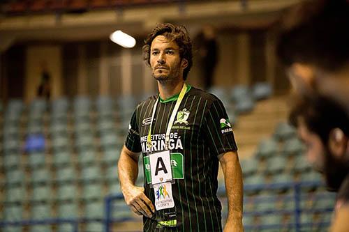 Leonardo Bortolini, técnico de Maringá / Foto: Cinara Piccolo/Photo&Grafia