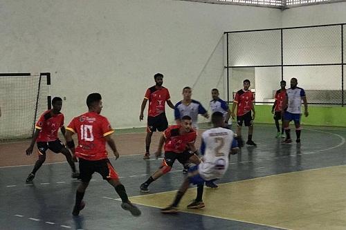 Após FumGuaru/Guarulhos (SP) ficar com a vaga, NHC (RJ) e São Gonçalo Handebol (RJ) se enfrentaram neste domingo (15) / Foto: Divulgação