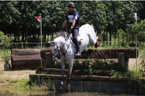 Marcio Jorge com MCJ Colonel: vitória no Internacional 2* / Foto: Chris Morais