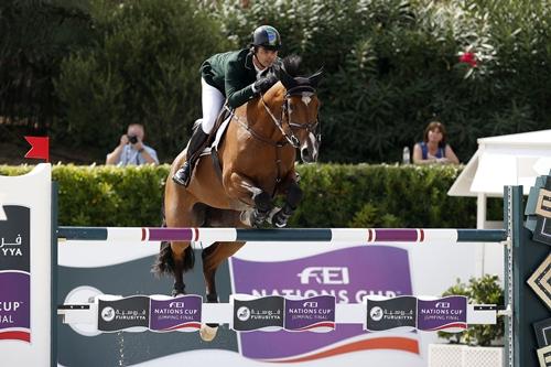 Rodrigo Pessoa em ação na final da Copa das Nações, em Barcelona, em 2013 / Foto: Tomas Holcbecher / FEI