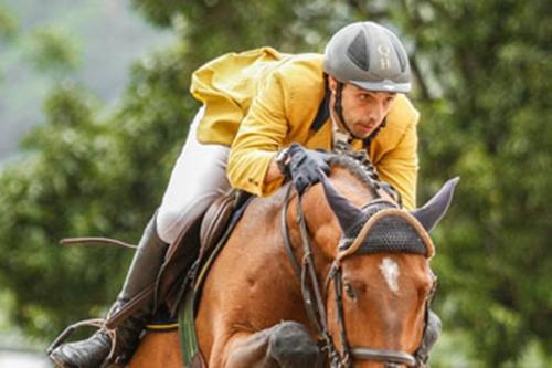 Yuri Mansur com QH First Devision em ação no Campeonato Brasileiro Senior Top 2014 / Foto: Luis Ruas