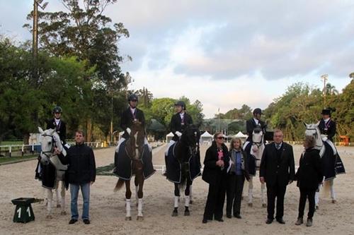 Cerimônia de premiação do FEI World Dressage Challenge na pista Coronel Renyldo Ferreira no CHSA / Foto: CM